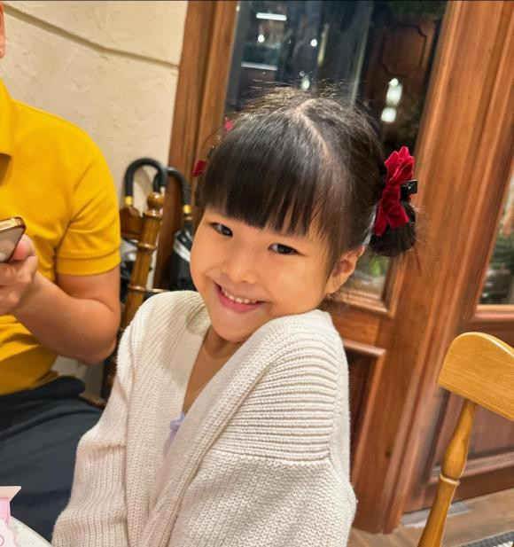 Le Phuong do khoc do cuoi vi man an noi cua con gai-Hinh-4