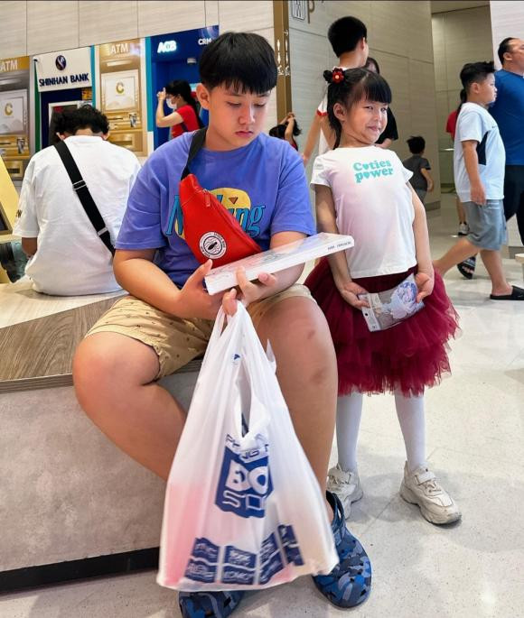 Le Phuong do khoc do cuoi vi man an noi cua con gai-Hinh-2