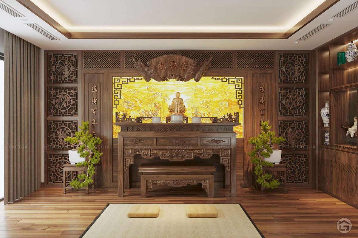 Khi ánh sáng mạnh thì phòng thờ không tụ khí được, gia tiên không an nghỉ nên linh hồn tiêu tán, gia đình sẽ bị lụi bại. Bởi thế phòng thờ cần ánh sáng vừa phải và nên dùng ánh sáng đèn đỏ, tránh ánh sáng và gió ngoài trời trực tiếp tạt vào.