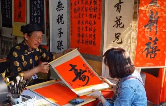 Tet Giap Thin nen xin chu gi? Ngay, gio dep xin chu nam 2024-Hinh-3