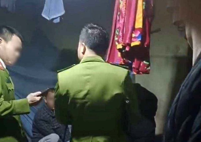 Khoi to bi can vu be trai 3 tuoi bi sat hai o Soc Son