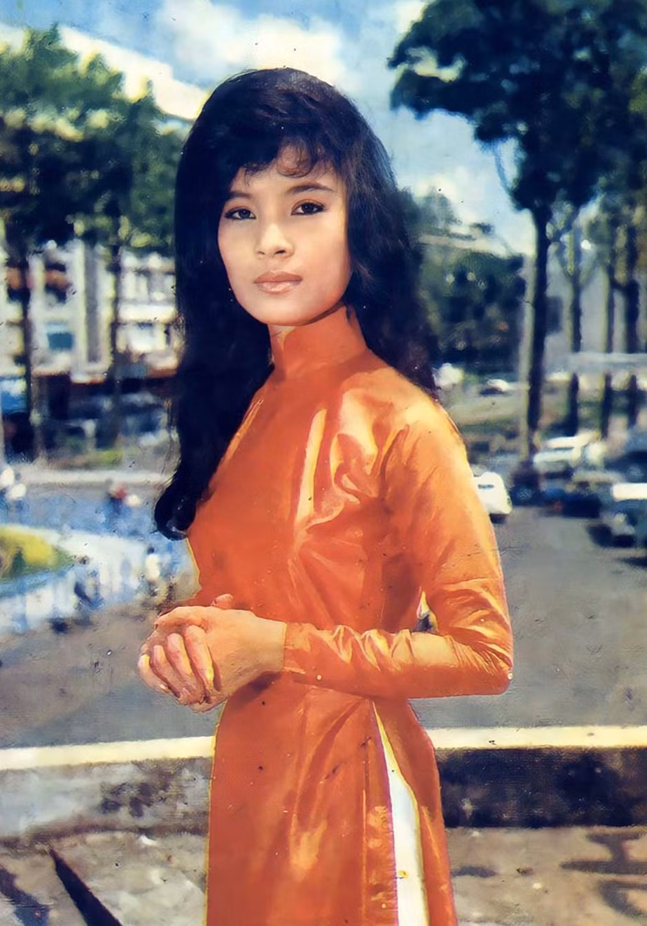 Nữ danh ca từng được mệnh danh “hoa hậu nghệ sĩ” thập niên 60 - Hình 2 Nu danh ca tung duoc menh danh “hoa hau nghe si” thap nien 60-Hinh-2