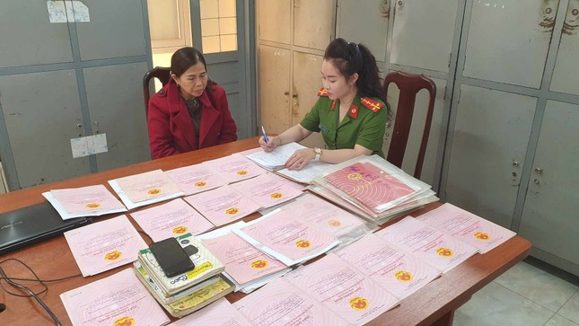 Bat doi tuong cho vay lai nang 109,5%, thu giu 75 so do