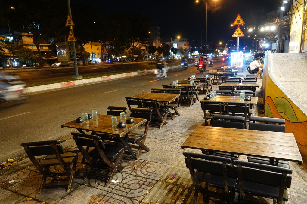 Quan nhau e veu: Chu xoay cach dua khach ve cuu quan-Hinh-3