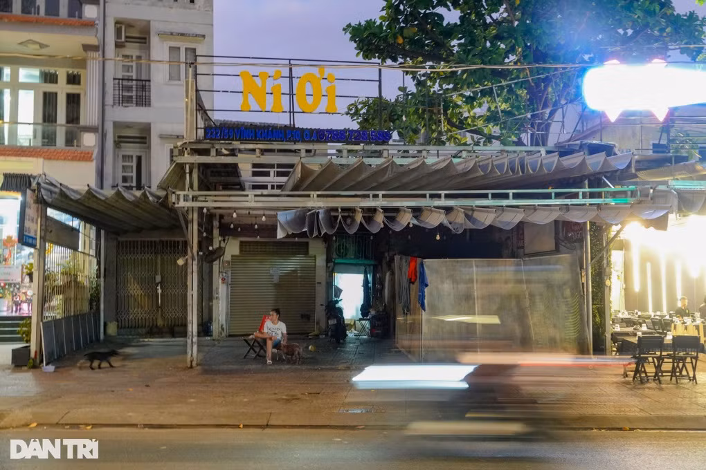 Quan nhau e veu: Chu xoay cach dua khach ve cuu quan-Hinh-4