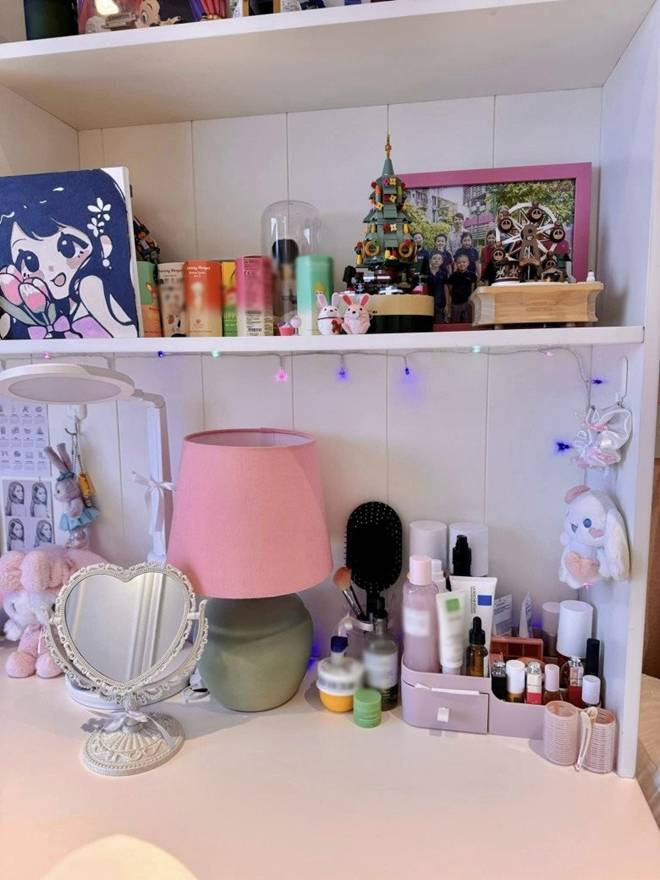 Can phong mau hong sieu ngan nap cua con gai MC Diep Chi-Hinh-11