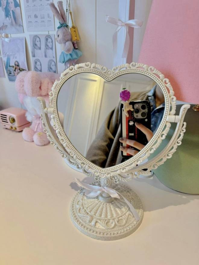 Can phong mau hong sieu ngan nap cua con gai MC Diep Chi-Hinh-17