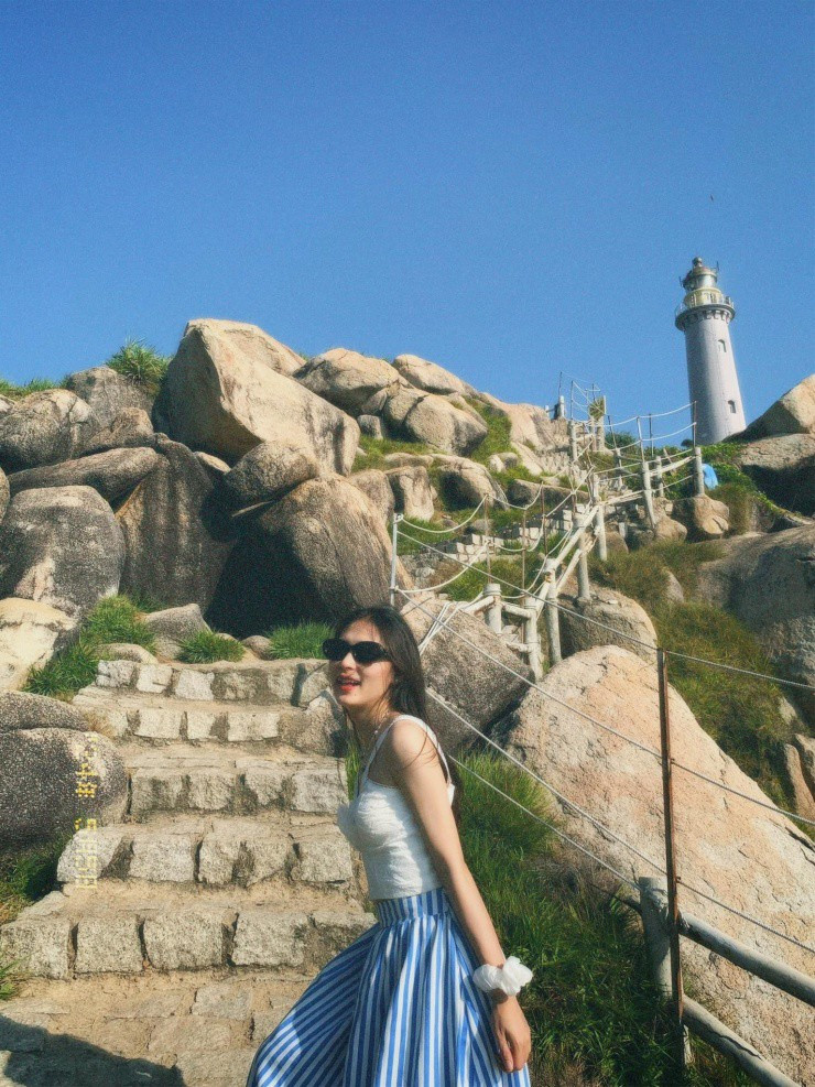 Chon binh yen hoa vang co xanh cho nguoi muon chua lanh tam hon-Hinh-11