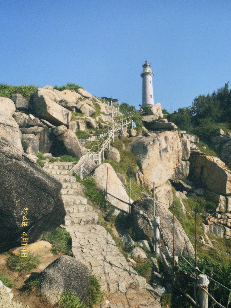 Chon binh yen hoa vang co xanh cho nguoi muon chua lanh tam hon-Hinh-10