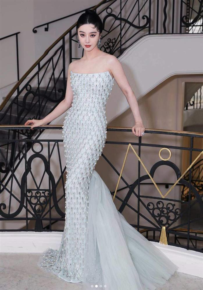 Pham Bang Bang xuat hien voi guong mat sam nam lao hoa-Hinh-4