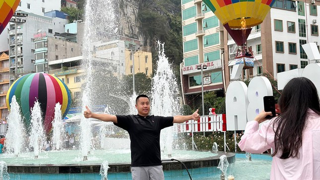 Hao hung voi khinh khi cau ruc ro, ngam dao Cat Ba-Hinh-5