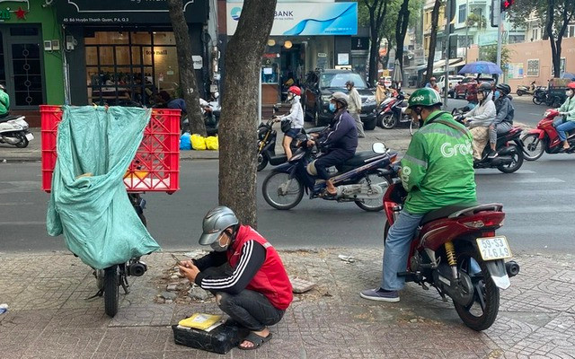 Chu shop online kho so tim shipper dip Tet