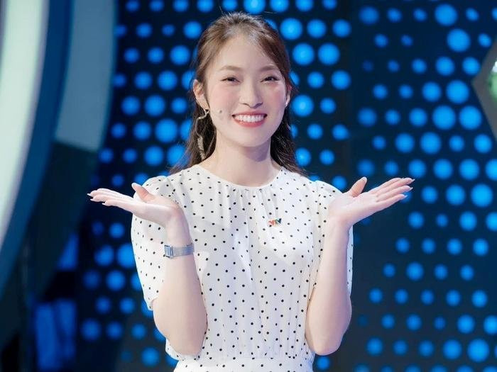 Nu MC Duong len dinh Olympia up mo chuyen nhan loi to tinh-Hinh-3