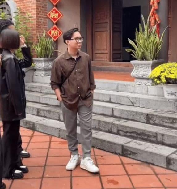 Xuan Hinh tuyen vo cho con trai, noi gi hut 3 trieu luot xem?-Hinh-2