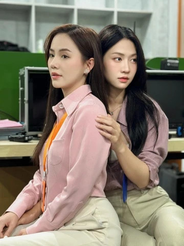 Canh khoc gay tranh cai cua Le Bong trong “Lo hen voi ngay xanh“