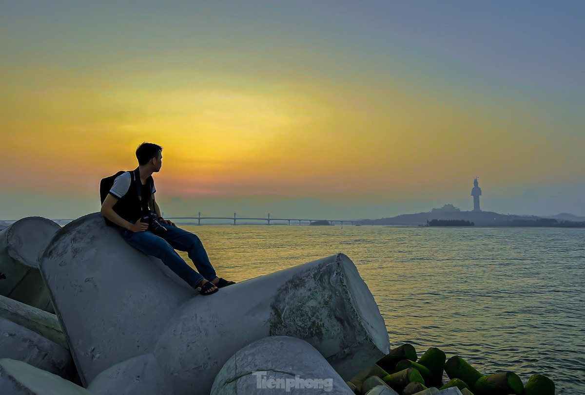 Gioi tre do xo check-in bai reu xanh cuc chill o Quang Ngai-Hinh-8