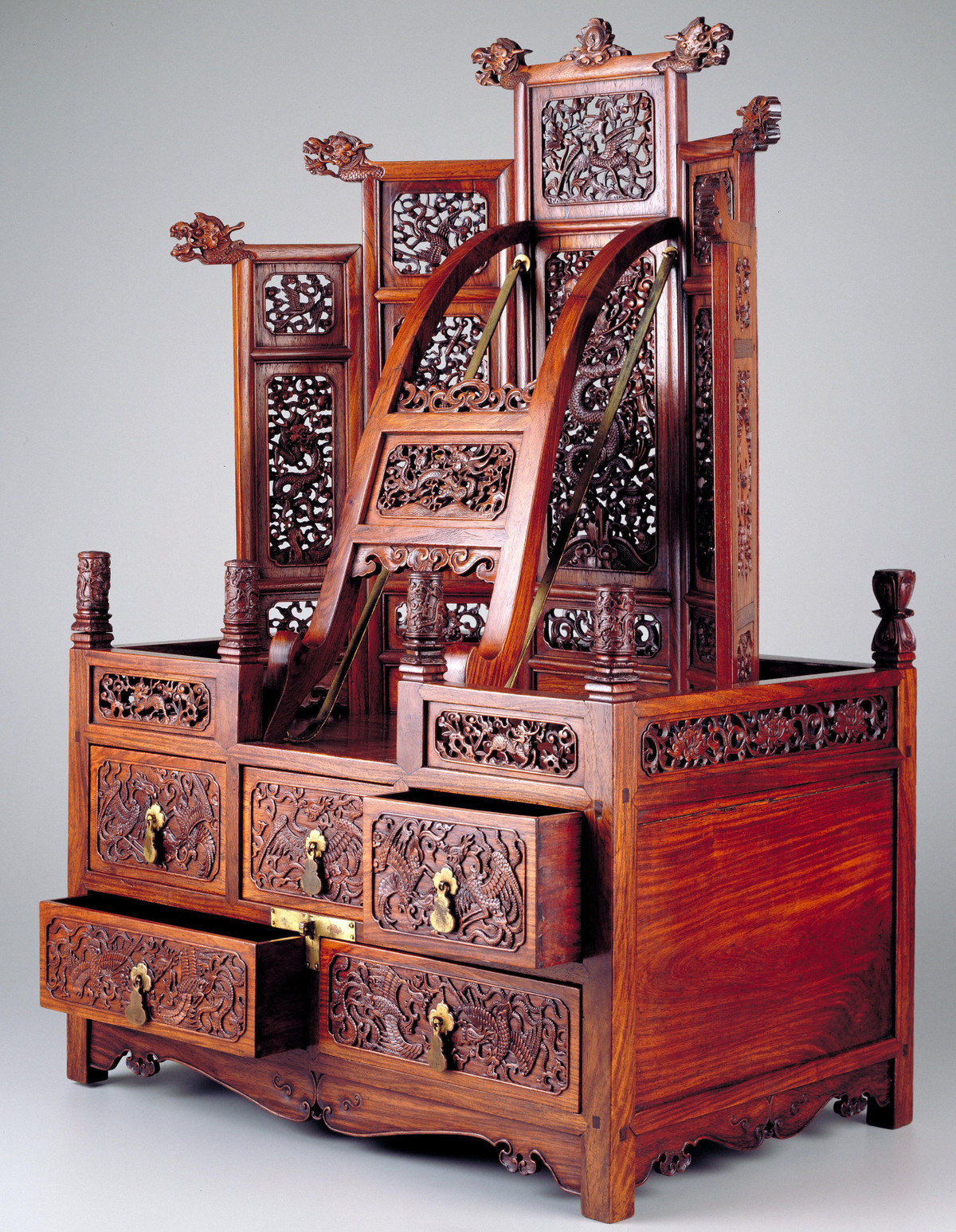 Tìm thấy cây gỗ được định giá 30 tỷ đồng - Hình 4 Tim thay cay go duoc dinh gia 30 ty dong-Hinh-4