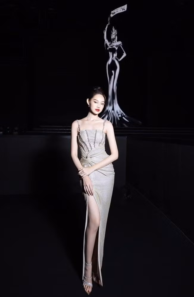 'Bup be song' Be Quyen so huu gu thoi trang thanh lich, quy phai-Hinh-9