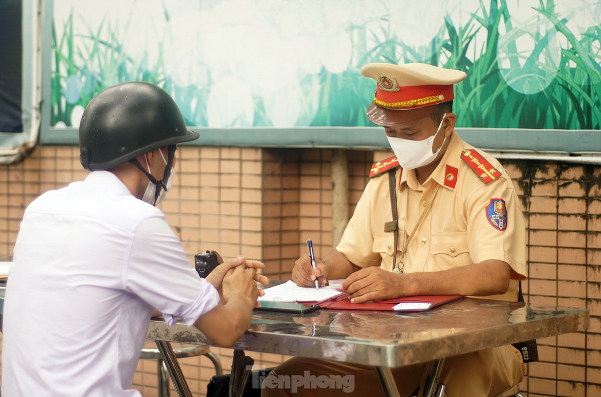 Ngoài trường hợp của ông H. nhiều tài xế khác vi phạm ở mức dưới 0,25 mg/L khí thở và trên 0,25mg/L khí thở.