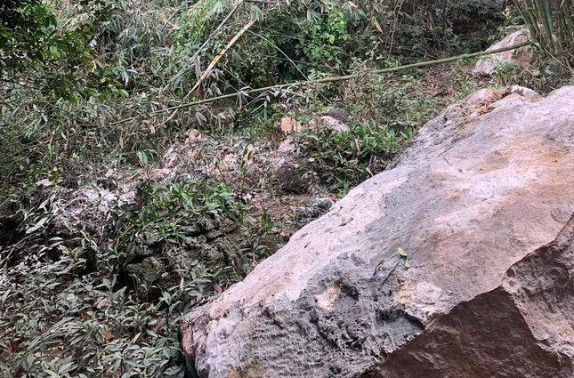 Anh huong dong dat, nhieu nui da o Hoa Binh sat lo-Hinh-8