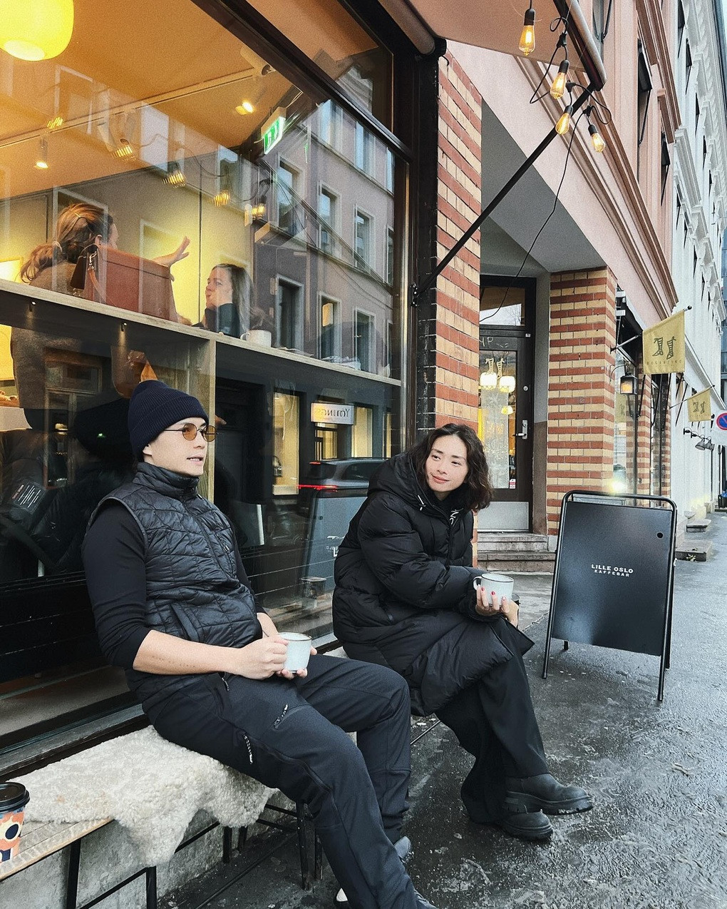 Cuối năm 2023, ông xã dẫn Ngô Thanh Vân sang Na Uy nghỉ đông, kết hợp thăm gia đình bố nuôi của vợ.