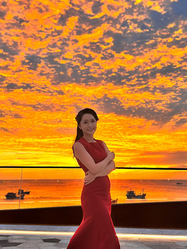 Nhờ chăm chỉ vận động, ăn uống khoa học và mê say công việc nên BTV Thu Hà luôn mang trong mình nhiều năng lượng tích cực.