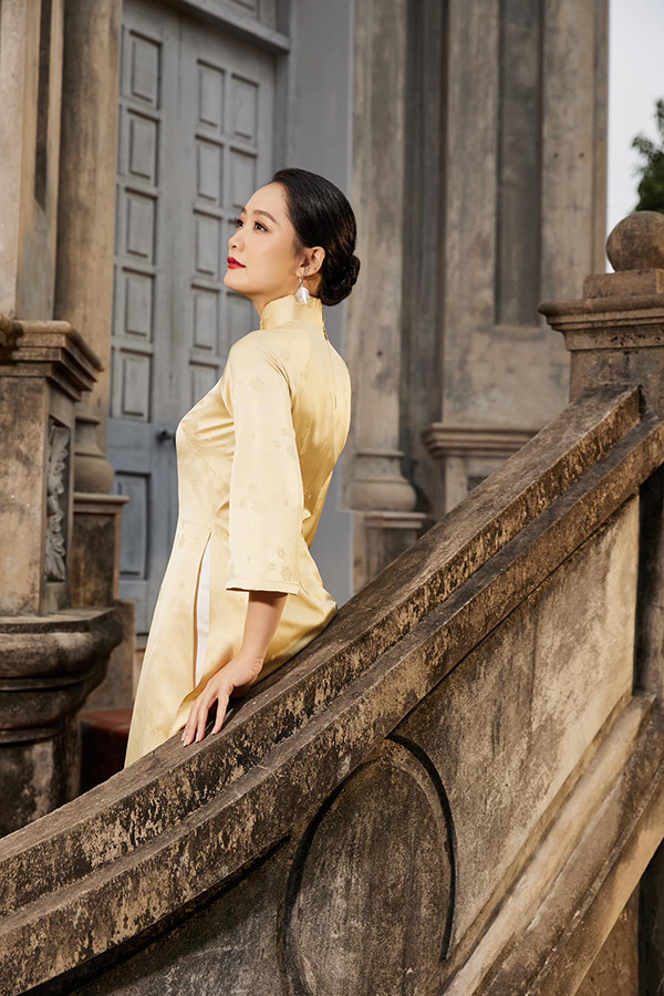 Ngoài chăm tập thể dục, BTV Thu Hà còn tiết lộ cân nặng của cô không tăng vì "làm truyền hình". Nữ BTV sinh năm 1988 chia sẻ: “Về Chào buổi sáng làm đêm tuần 4 buổi với tớ đi, giảm cân không cần dùng thuốc luôn!”. Kể vậy để bạn hiểu sự vất vả và sung sướng (không sợ thừa cân) của những phụ nữ làm truyền hình".