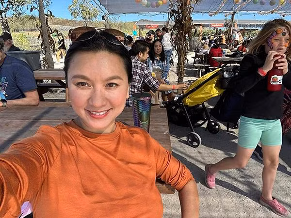 Doi thuc vien man cua nu ca si goi cam trong lang nhac bolero-Hinh-5