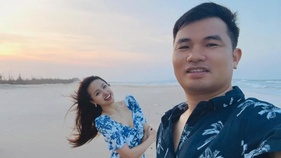 Van Hugo hiem hoi khoe hai con rieng cua chong-Hinh-2