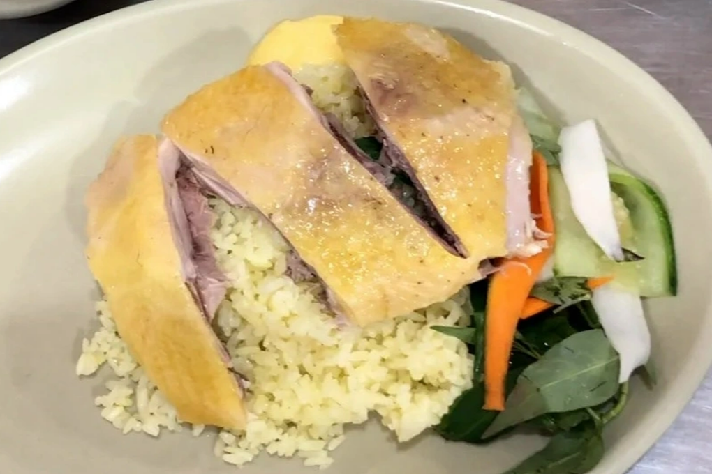 So benh nhan nhap vien vu ngo doc nghi do an com ga tang-Hinh-2