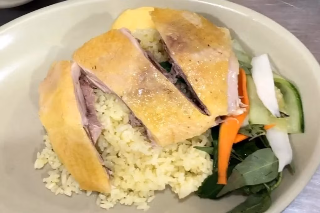 So benh nhan nhap vien vu ngo doc nghi do an com ga tang-Hinh-2