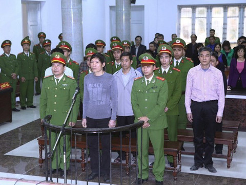 Bị cáo Dương Tự Trọng ở phiên sơ thẩm. Ảnh - TTXVN.