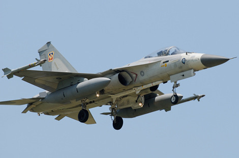 Tiêm kích nội địa F-CK-1 King Quốc sẽ có khả năng tấn công hủy diệt sân bay Trung Quốc với tên lửa Vạn Kiếm.