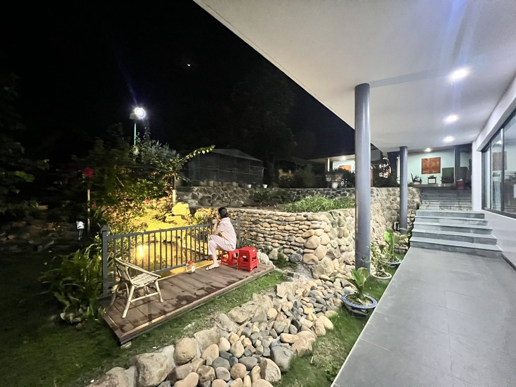 9x Quang Tri xay biet thu 3 ty o que, song nhu dai gia-Hinh-7