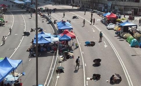 Cảnh người biểu tình Hồng Kông ở khu Admiralty sáng ngày 6/10.