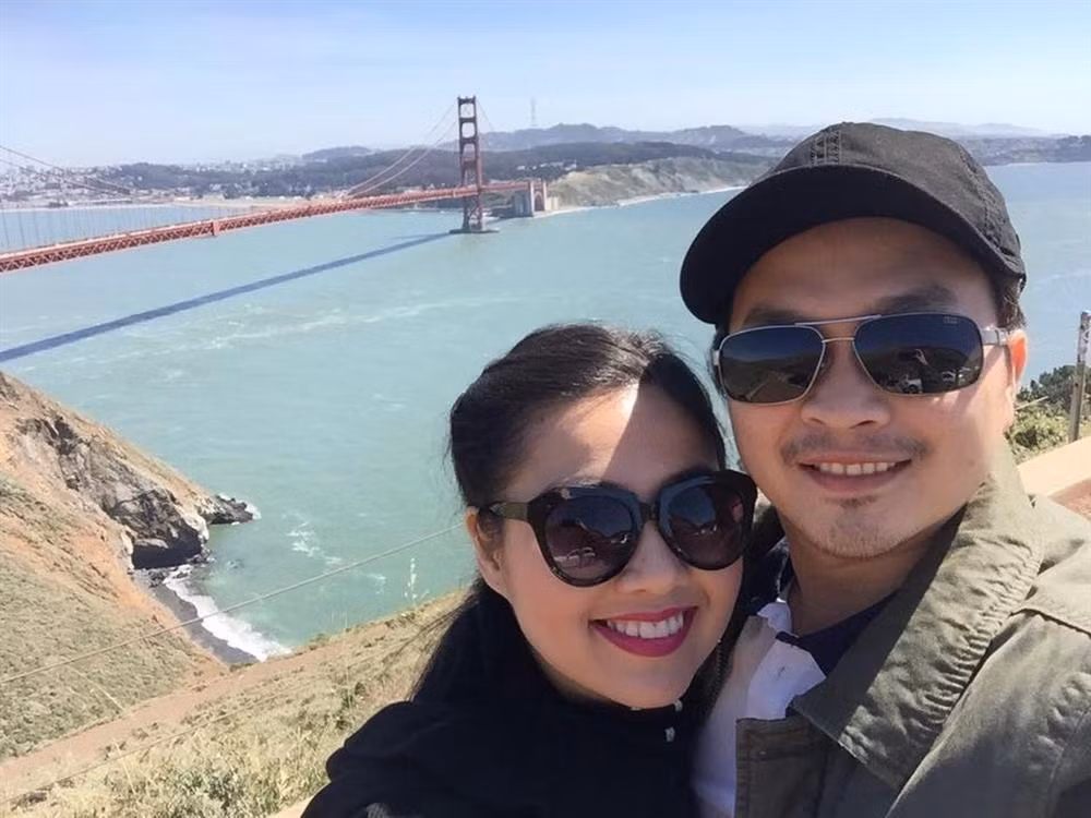 Thế nhưng, khi gặp lại sau 4 tháng "đứt đoạn", Lê Khánh nhận thấy Tuấn Khải có nhiều thay đổi, chín chắn và trưởng thành hơn. Cũng từ đó, cô chọn gửi gắm cuộc đời mình cho nam diễn viên kém tuổi.