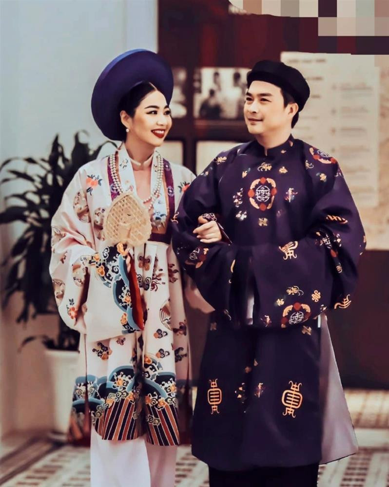 hi nhắc đến đối phương hay xuất hiện cùng nhau, cả 2 đều không ngại thể hiện sự yêu thương và tự hào về "một nửa" của mình.