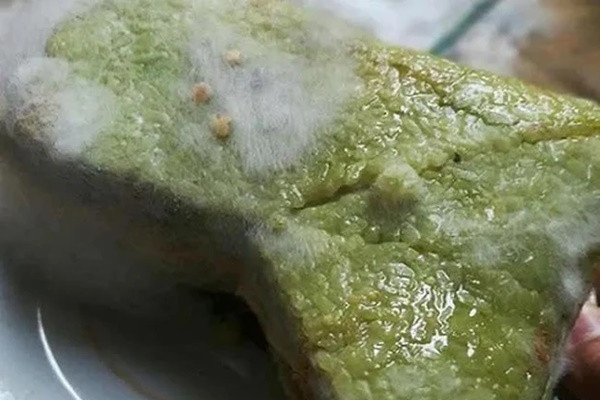 Do an de trong tu lanh co 5 dau hieu nay thi bo ngay-Hinh-2