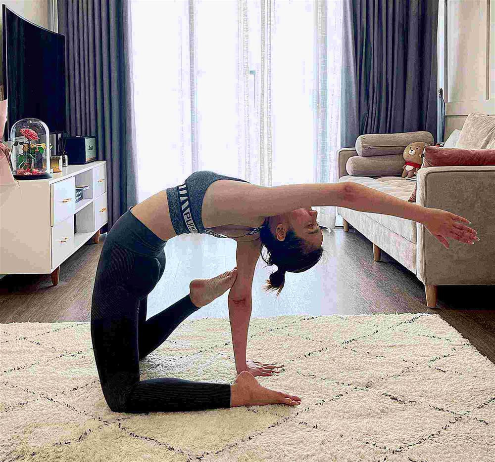 Huyền Lizzie ăn khoai giữ dáng, fan học theo cũng khó - Hình 6 Huyen Lizzie an khoai giu dang, fan hoc theo cung kho-Hinh-6