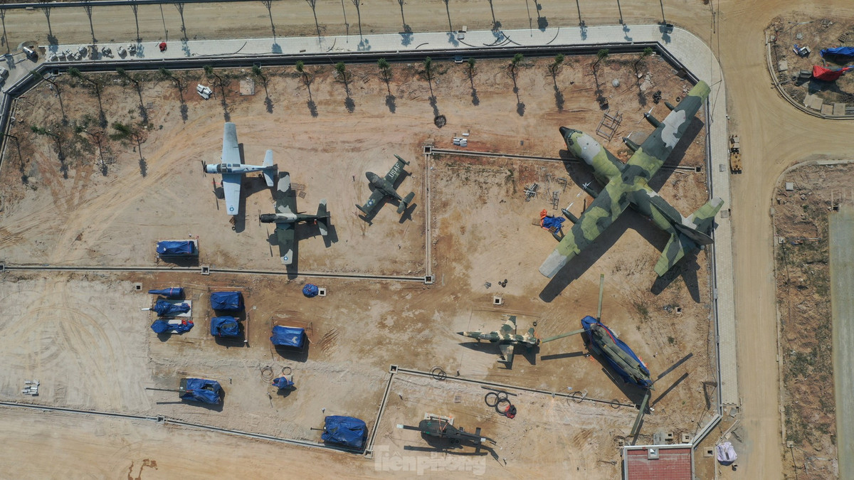 Hiện tại, một số hiện vật như máy bay, xe tăng... đã được vận chuyển đến Bảo tàng Lịch sử Quân sự Việt Nam mới.