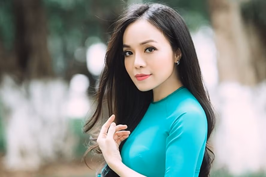 Cap co tro duy nhat lang nhac duoc phong NSUT cung dot la ai?