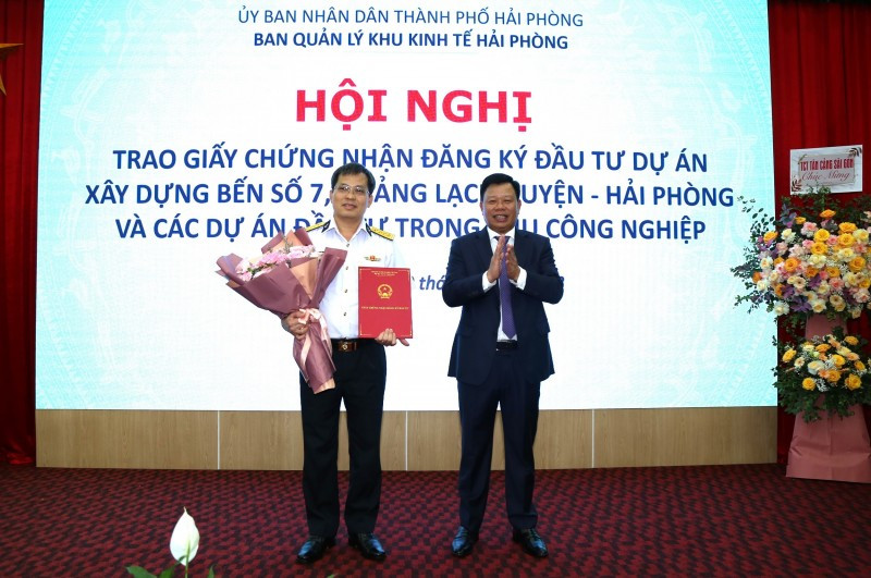 Biết gì Tổng Cty Tân Cảng Sài Gòn đầu tư bến cảng 13.000 tỷ ở Hải Phòng? Biet gi Tong Cty Tan Cang Sai Gon dau tu ben cang 13.000 ty o Hai Phong?