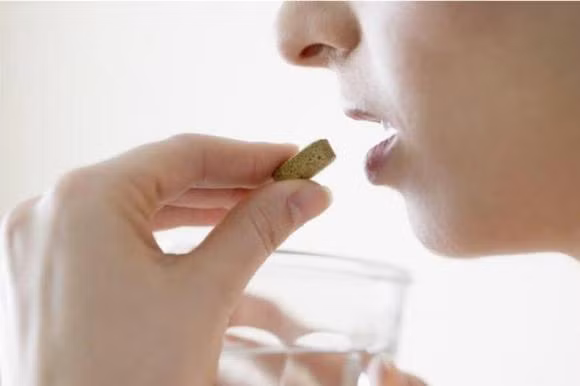 3 loai thuoc dung lau dai se suy giam kha nang mien dich-Hinh-5