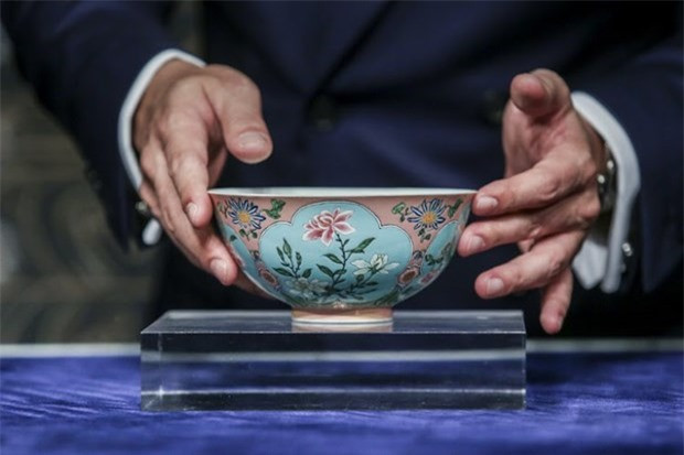 Bảo vật nào thời Càn Long được định giá hơn 600 tỷ đồng? - Hình 4 Bao vat nao thoi Can Long duoc dinh gia hon 600 ty dong?-Hinh-4