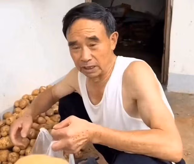 Vo mang con ve o voi bo chong, duoc chieu nhu con gai ruot-Hinh-4