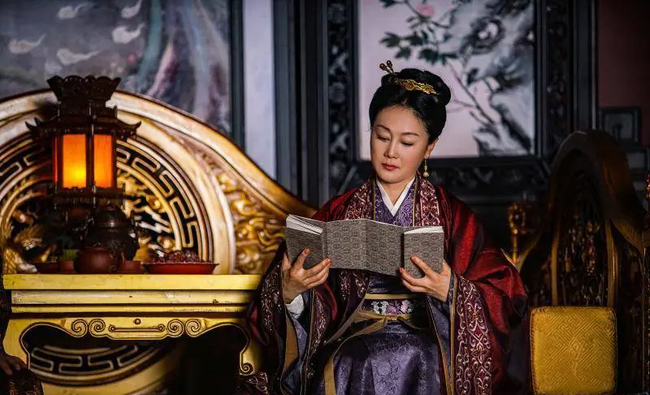 Chu Nguyên Chương mơ thấy điều gì mà muốn đoạt mạng con trai? - Hình 4 Chu Nguyen Chuong mo thay dieu gi ma muon doat mang con trai?-Hinh-4