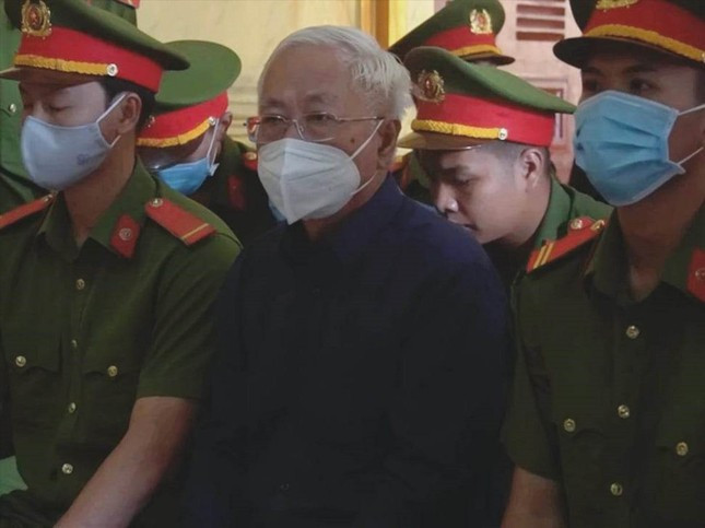 Vu DongA Bank: Ai boi thuong hon 5.500 ty dong?