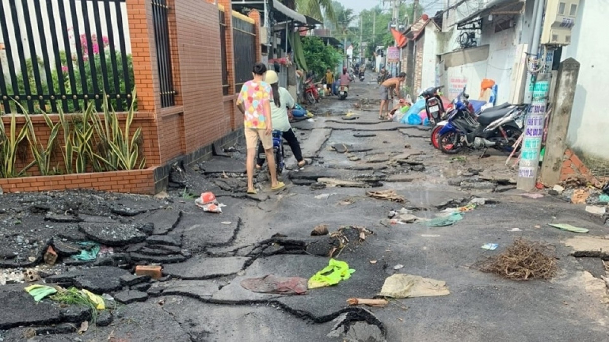 Khắc phục hậu quả trận lũ quét ở Đồng Nai Khac phuc hau qua tran lu quet o Dong Nai