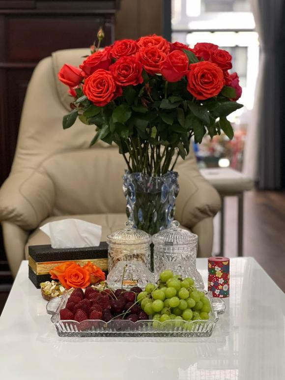 Ba xa nghe si Cong Ly decor goc ban cong cuc dep-Hinh-11