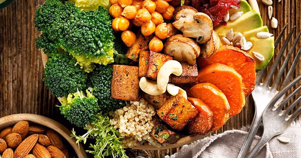 Nhung thuc pham can thiet cho phu nu mang thai vao mua he